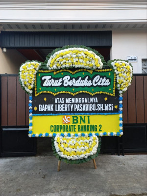 Papan Bunga Duka di Margoluwih