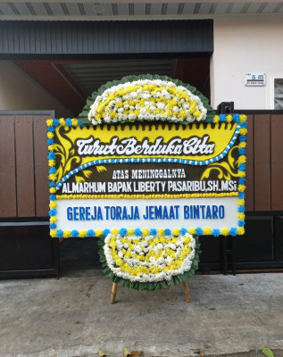Papan Bunga Duka di Margoluwih