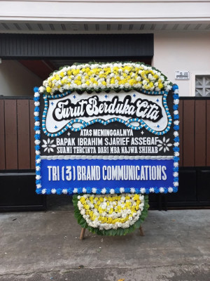 Papan Bunga Duka di Margoluwih